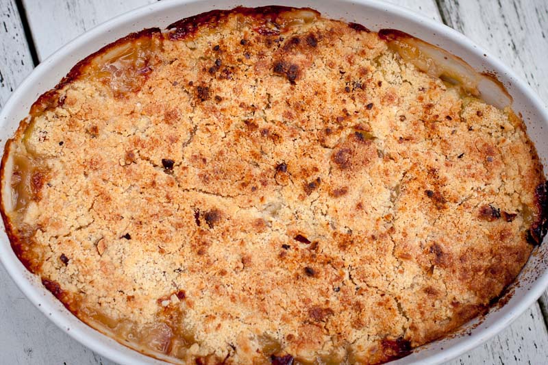 Æblekage med smulredej